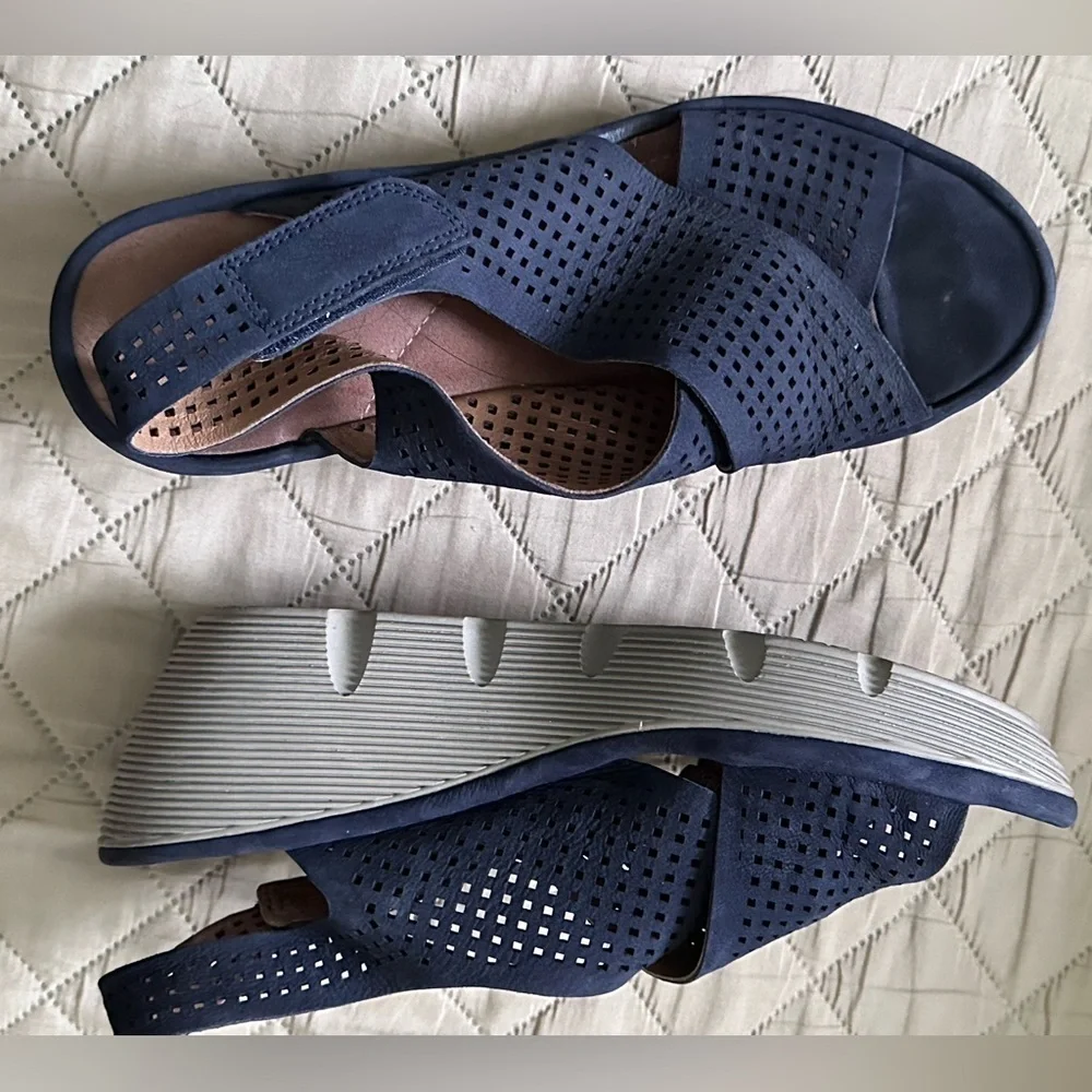 Clarks Artisan Clarene Award Blue Nubuck Slingback Wedge Sandals